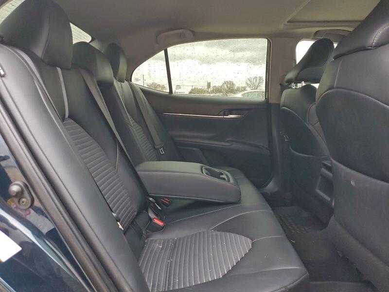 Фото 10 - TOYOTA CAMRY