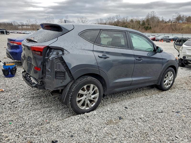 Фото 3 - HYUNDAI TUCSON