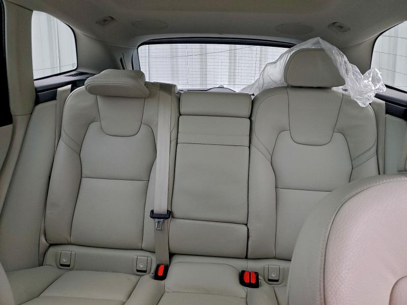 Фото 10 - VOLVO XC60