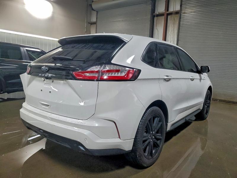 Фото 3 - FORD EDGE