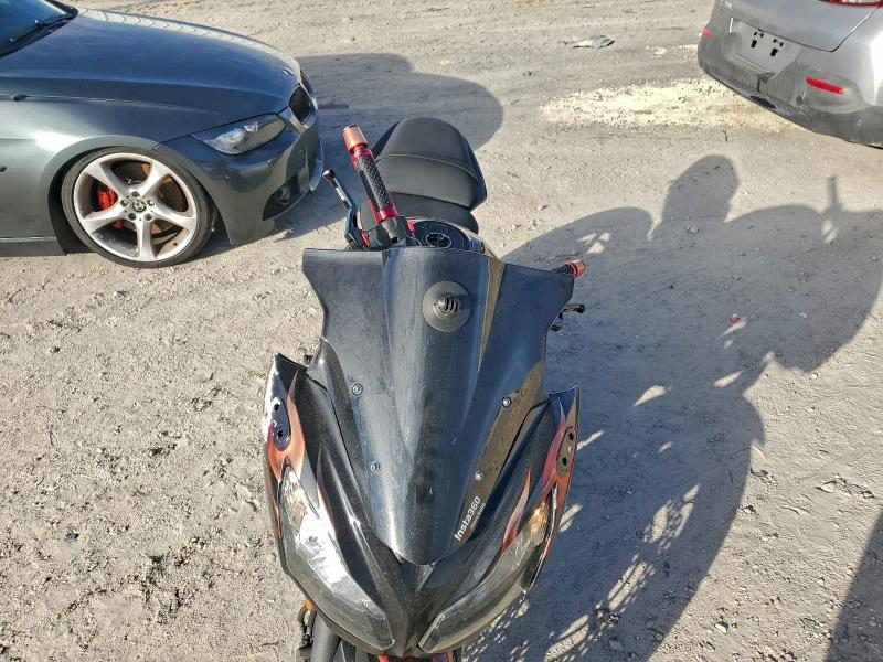 KAWASAKI EX650 F 2013