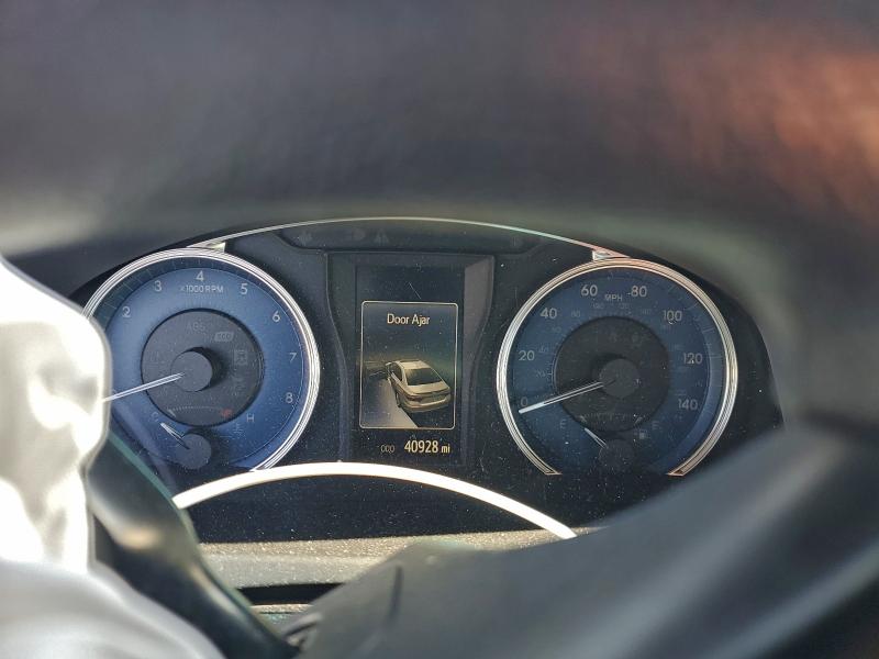 Фото 9 - TOYOTA CAMRY