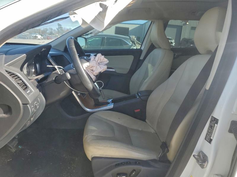 Фото 7 - VOLVO XC60