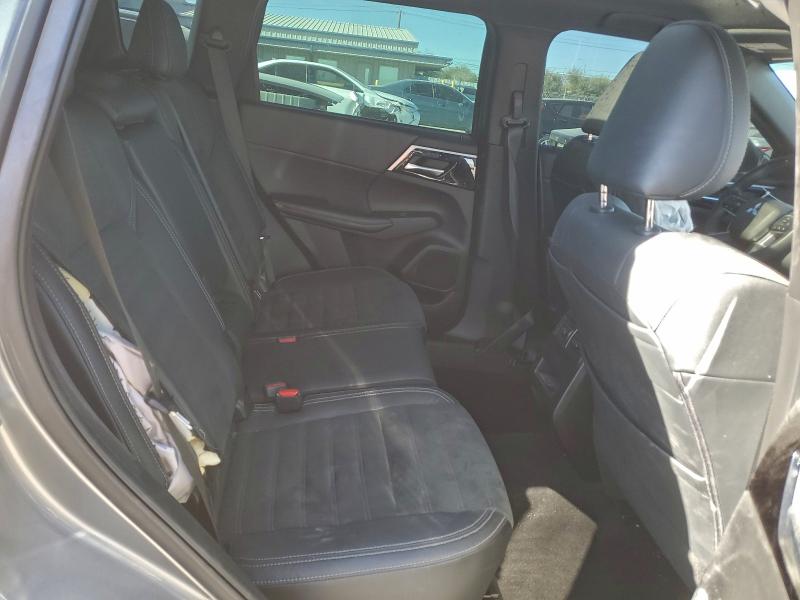 Фото 11 - MITSUBISHI OUTLANDER