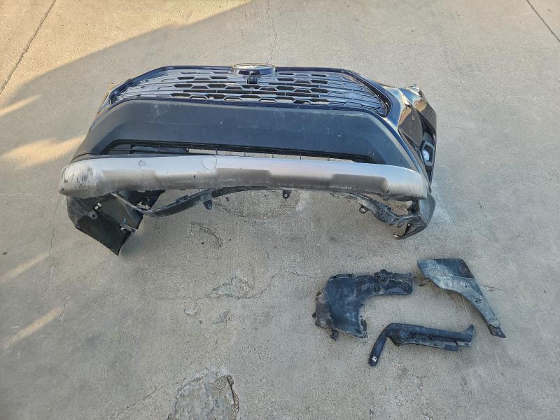 Фото 13 - TOYOTA RAV4