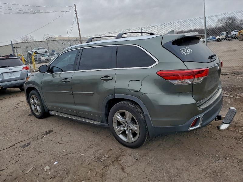 Фото 2 - TOYOTA HIGHLANDER