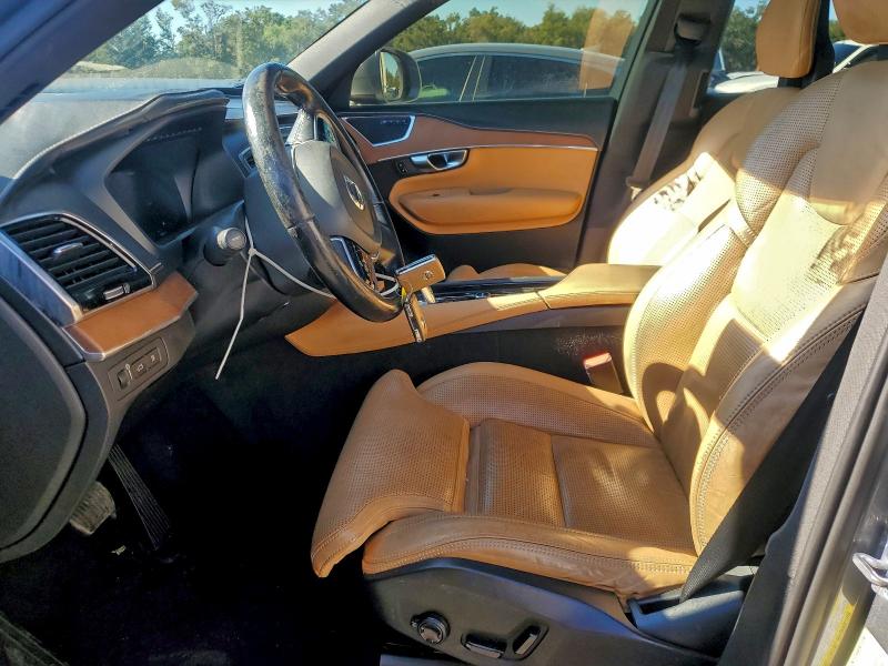 Фото 7 - VOLVO XC90