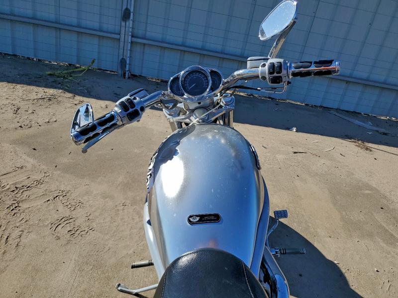 HARLEY-DAVIDSON VRS 2003