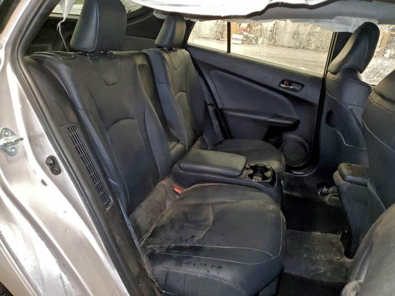 Фото 10 - TOYOTA PRIUS