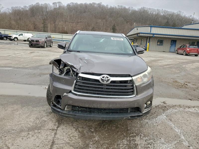 Фото 5 - TOYOTA HIGHLANDER