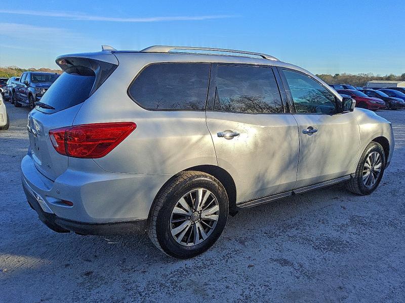 Фото 3 - NISSAN PATHFINDER