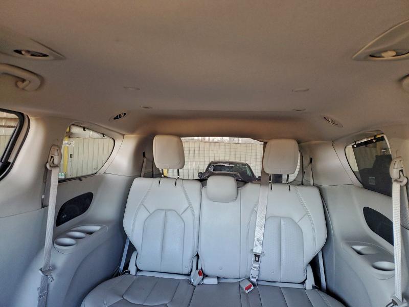 Фото 10 - CHRYSLER PACIFICA