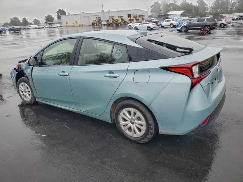 Фото 2 - TOYOTA PRIUS