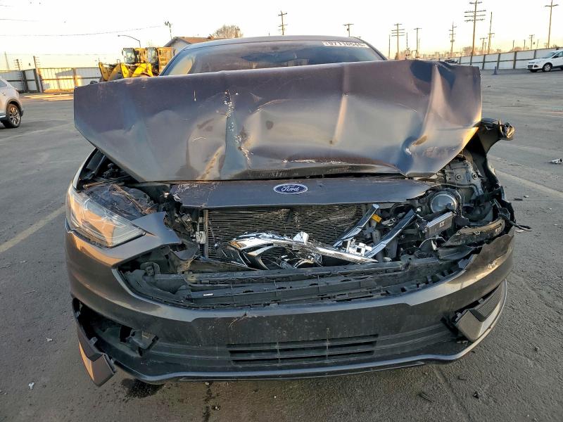 Фото 5 - FORD FUSION