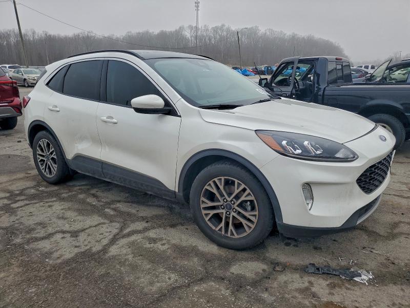 Фото 4 - FORD ESCAPE