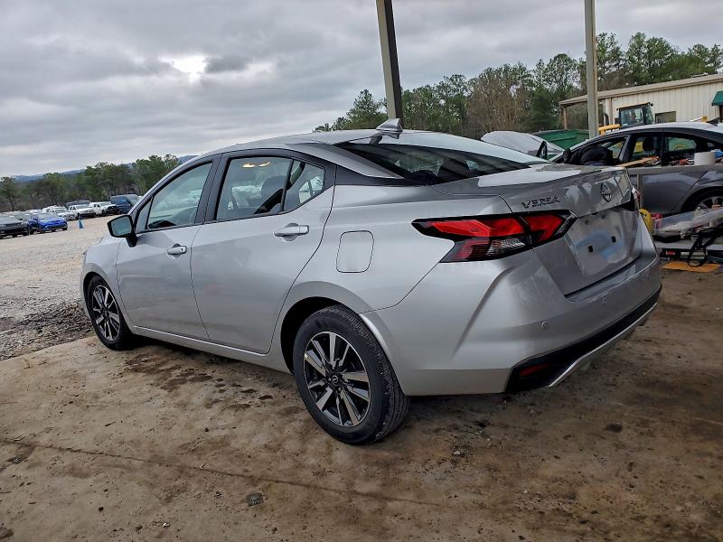 Фото 2 - NISSAN VERSA