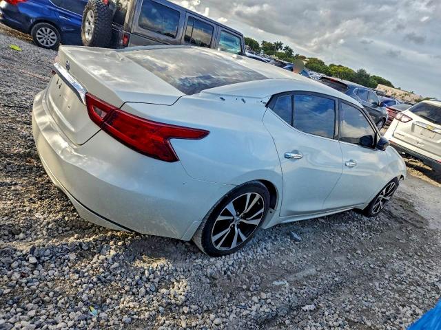 Фото 3 - NISSAN MAXIMA