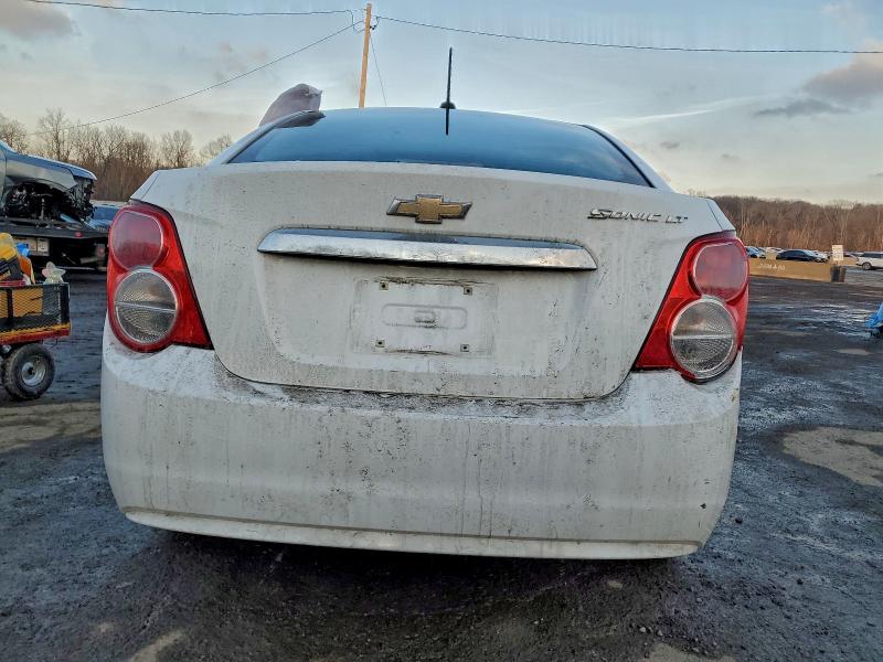 Фото 6 - CHEVROLET SONIC