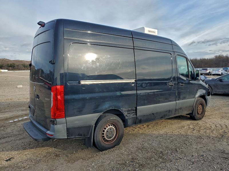 Фото 3 - MERCEDES-BENZ SPRINTER