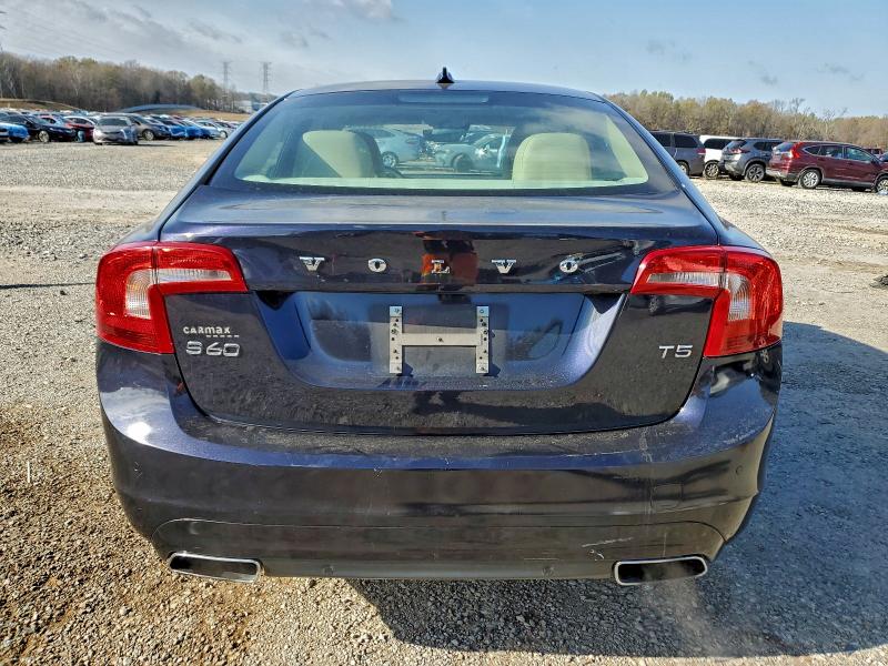 Фото 6 - VOLVO S60