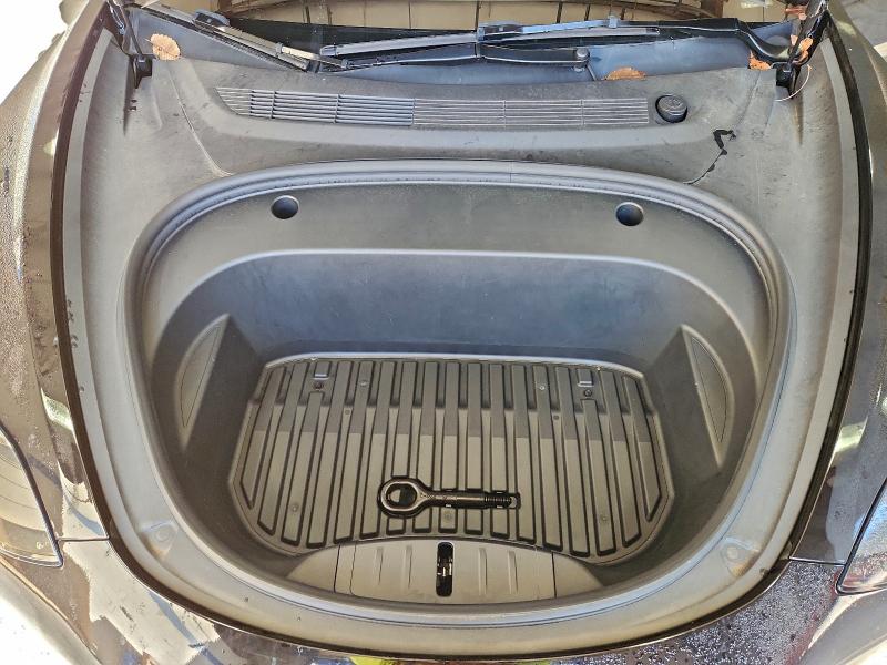 Фото 11 - TESLA MODEL 3