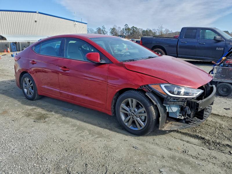 Фото 4 - HYUNDAI ELANTRA