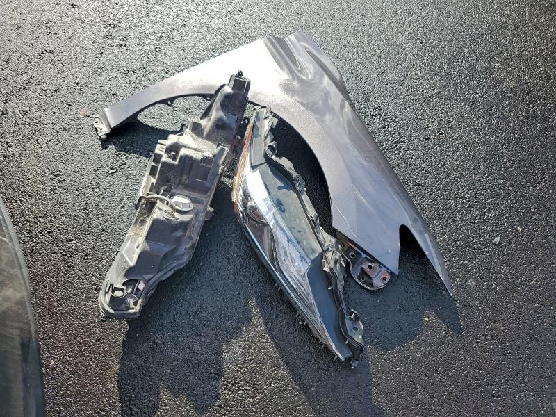 Фото 12 - TOYOTA CAMRY