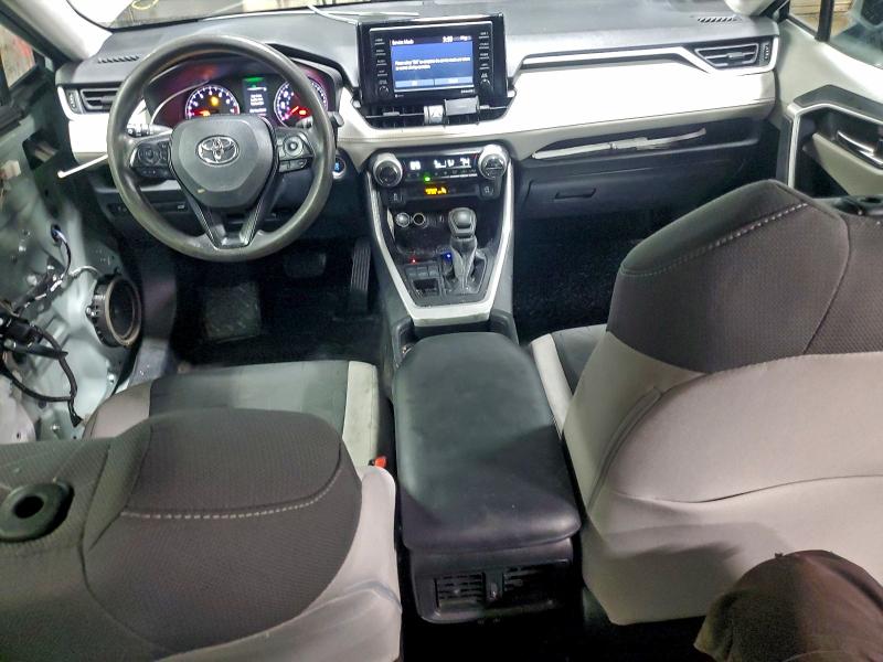 Фото 8 - TOYOTA RAV4