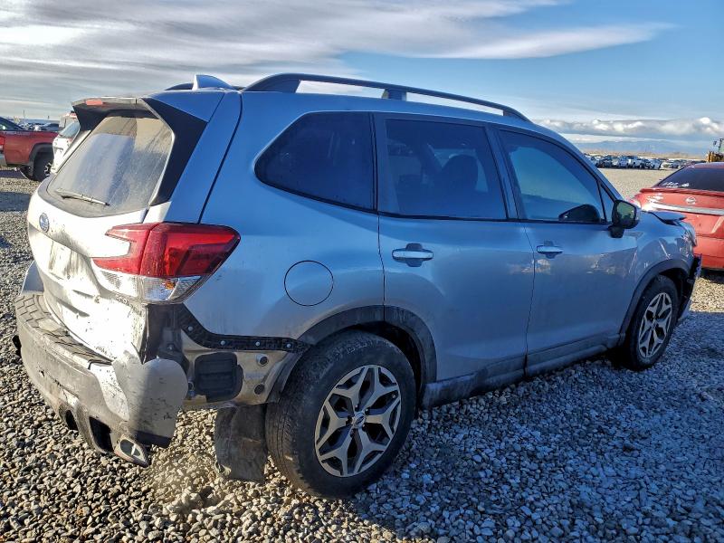 Фото 3 - SUBARU FORESTER