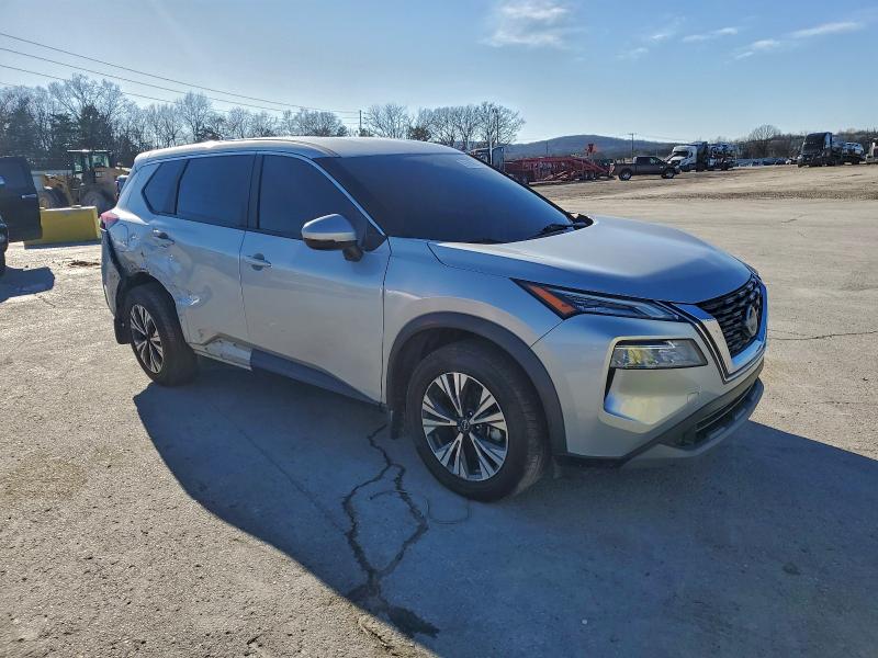 Фото 4 - NISSAN ROGUE