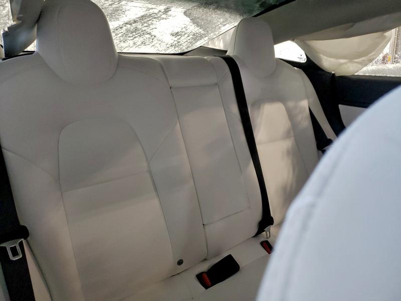 Фото 10 - TESLA MODEL 3