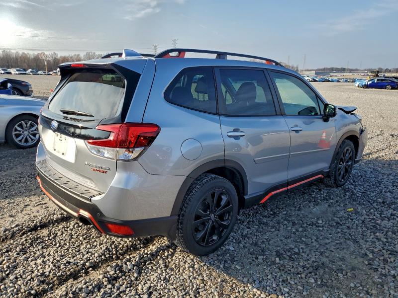 Фото 3 - SUBARU FORESTER