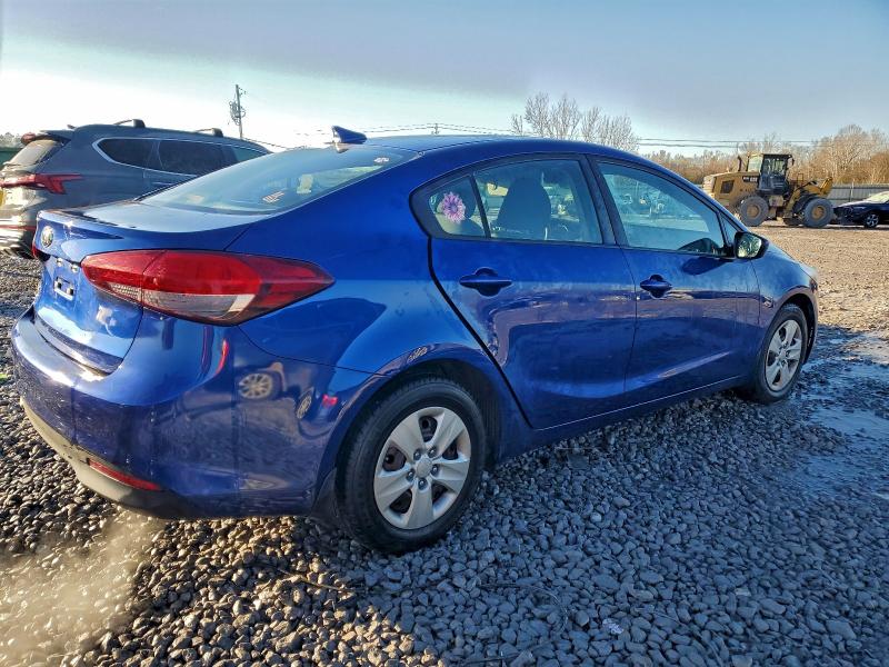 Фото 3 - KIA FORTE