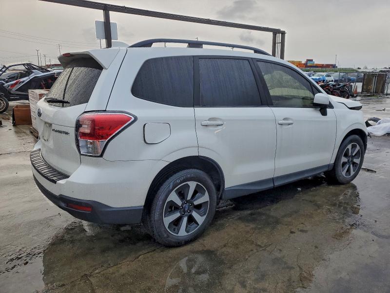 Фото 3 - SUBARU FORESTER