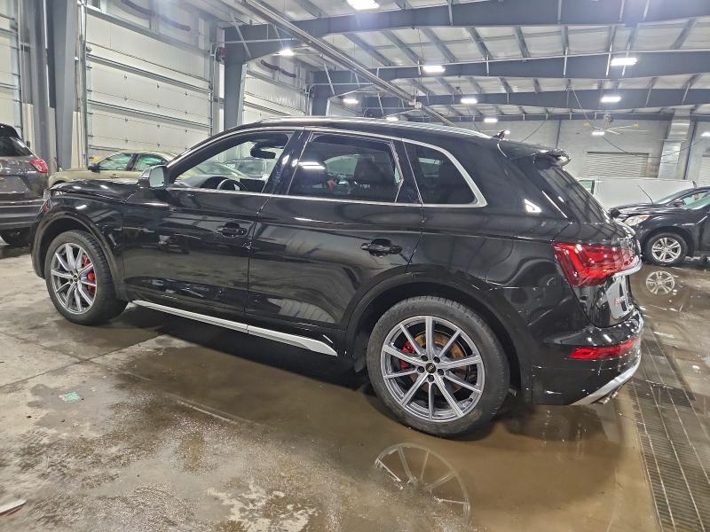 Фото 2 - AUDI SQ5