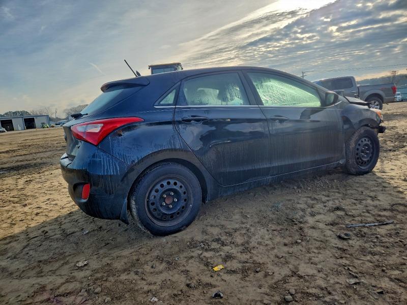 Фото 3 - HYUNDAI ELANTRA