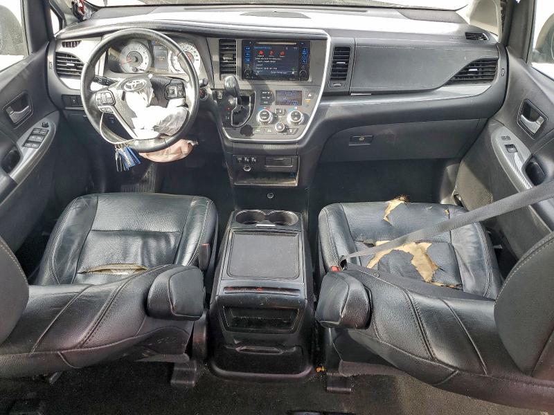 Фото 8 - TOYOTA SIENNA