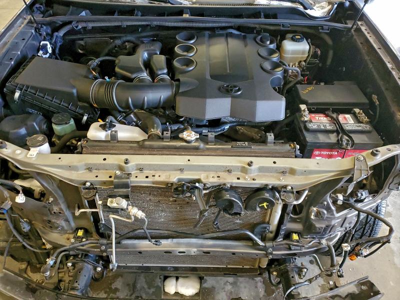 Фото 12 - TOYOTA 4RUNNER