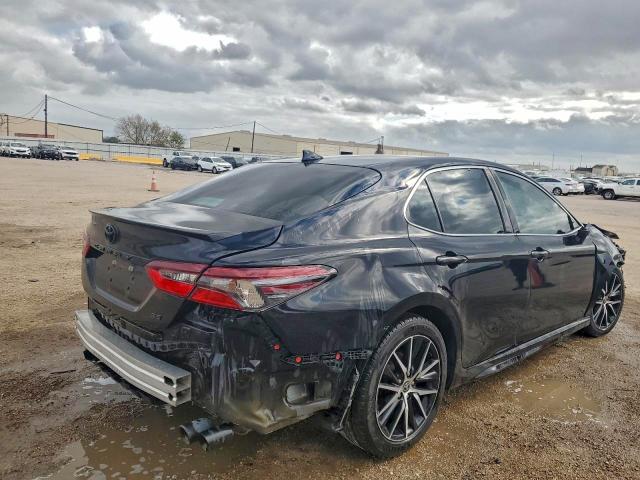 Фото 3 - TOYOTA CAMRY