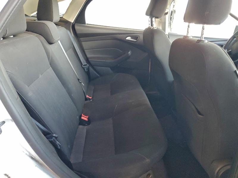 Фото 10 - FORD FOCUS