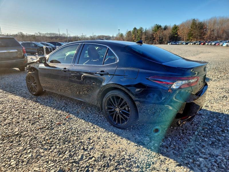 Фото 2 - TOYOTA CAMRY