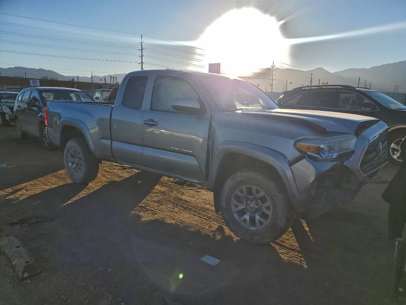 Фото 4 - TOYOTA TACOMA