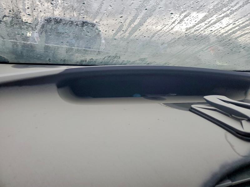 Фото 9 - TOYOTA PRIUS