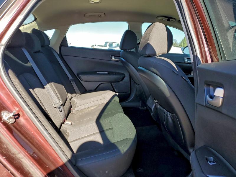 Фото 10 - KIA OPTIMA