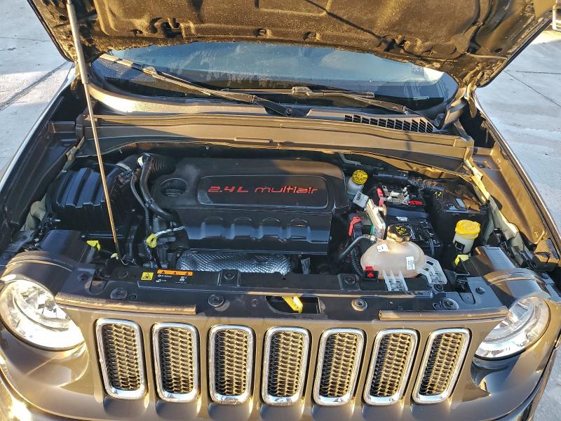 Фото 11 - JEEP RENEGADE