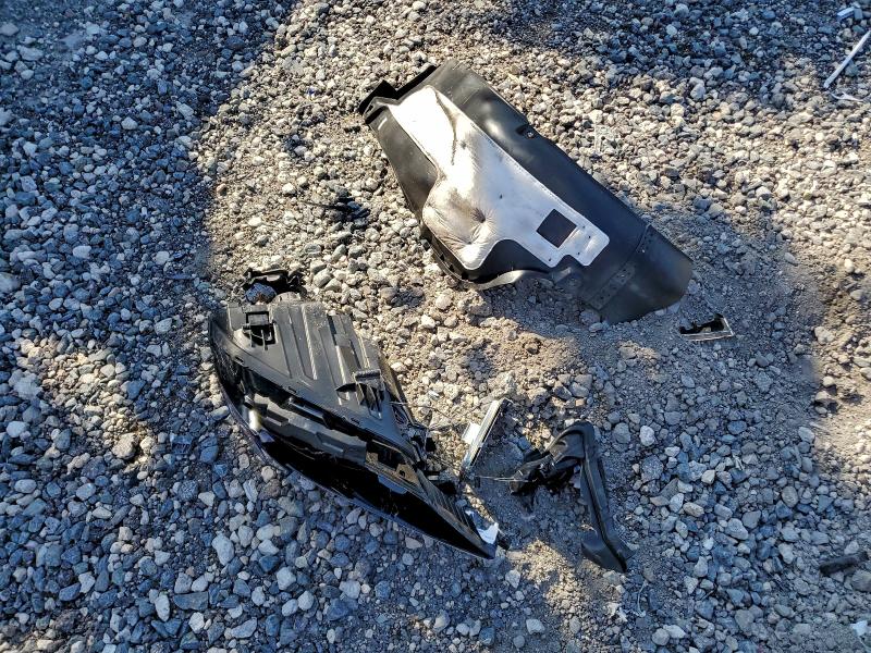 Фото 12 - HYUNDAI ELANTRA