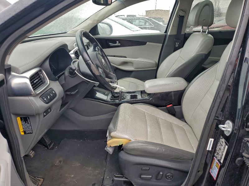 Фото 7 - KIA SORENTO