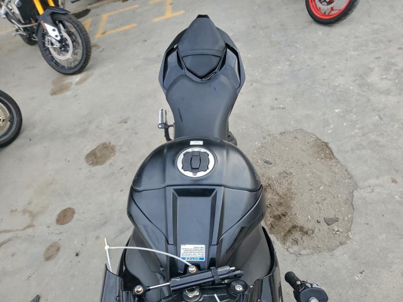 KAWASAKI ZX1002 M 2025