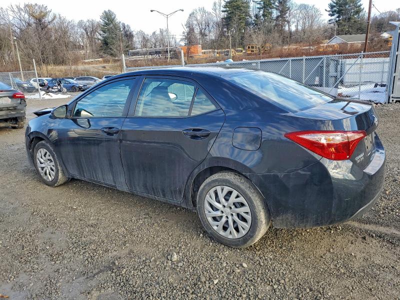 Фото 2 - TOYOTA COROLLA