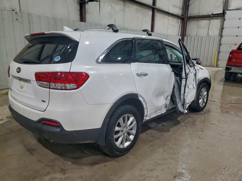 Фото 3 - KIA SORENTO